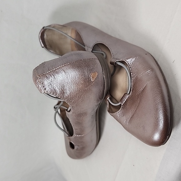 💚 Earthies Women's Essen Silver Elastic Cross Strap - Picture 9 of 9